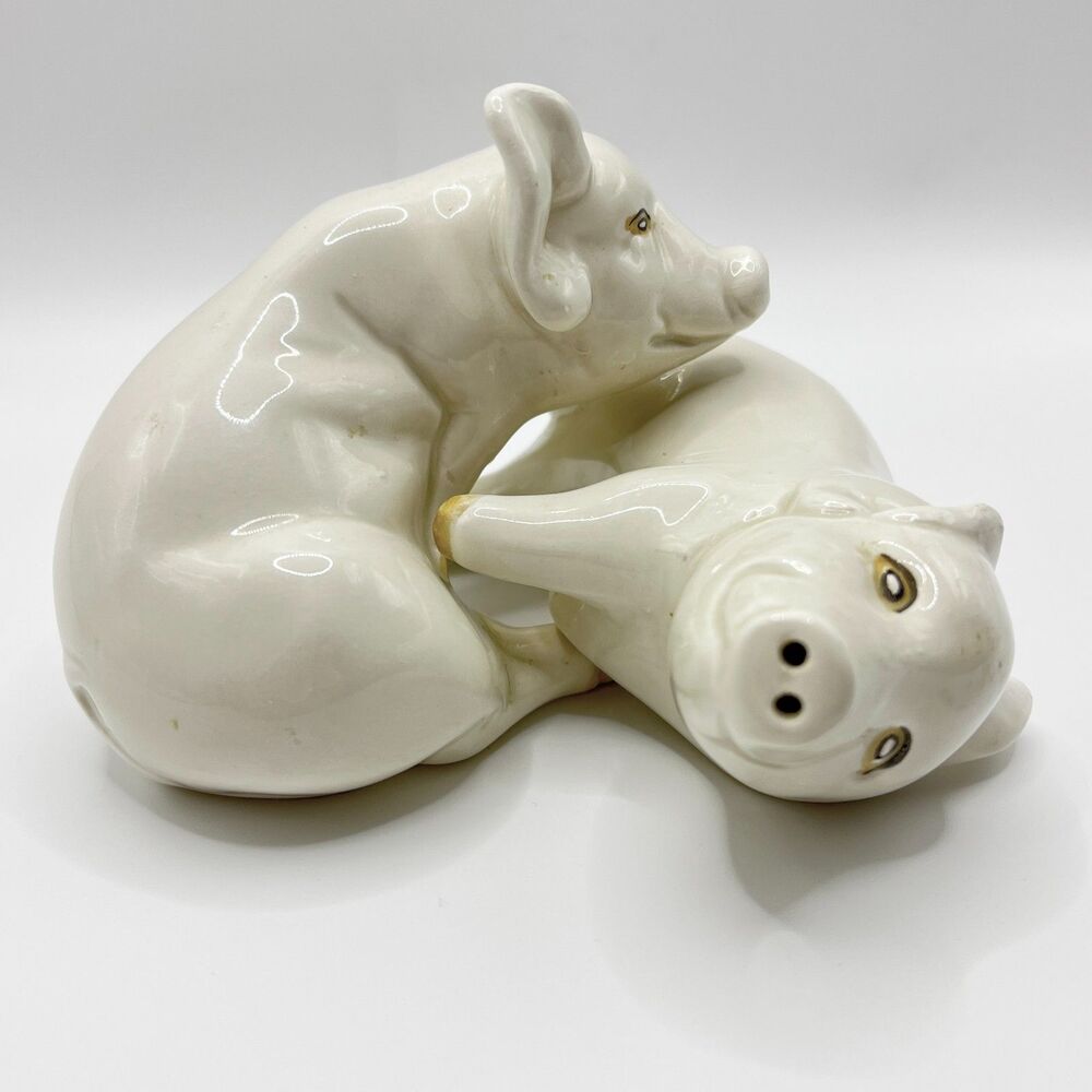 VTG Fitz & Floyd Nesting Pig Salt Pepper Shaker Ceramic Farmhouse Animal Japan